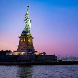 NYC: Gourmet Dinner Cruise with Live Music