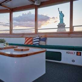 NYC: Sunset Cruise on a Small Yacht with a Drink