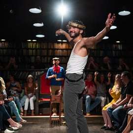 New York: Drunk Dracula, la commedia interattiva off-Broadway