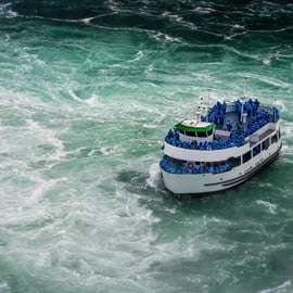 New York City: Niagara Falls Overnight Guided Trip