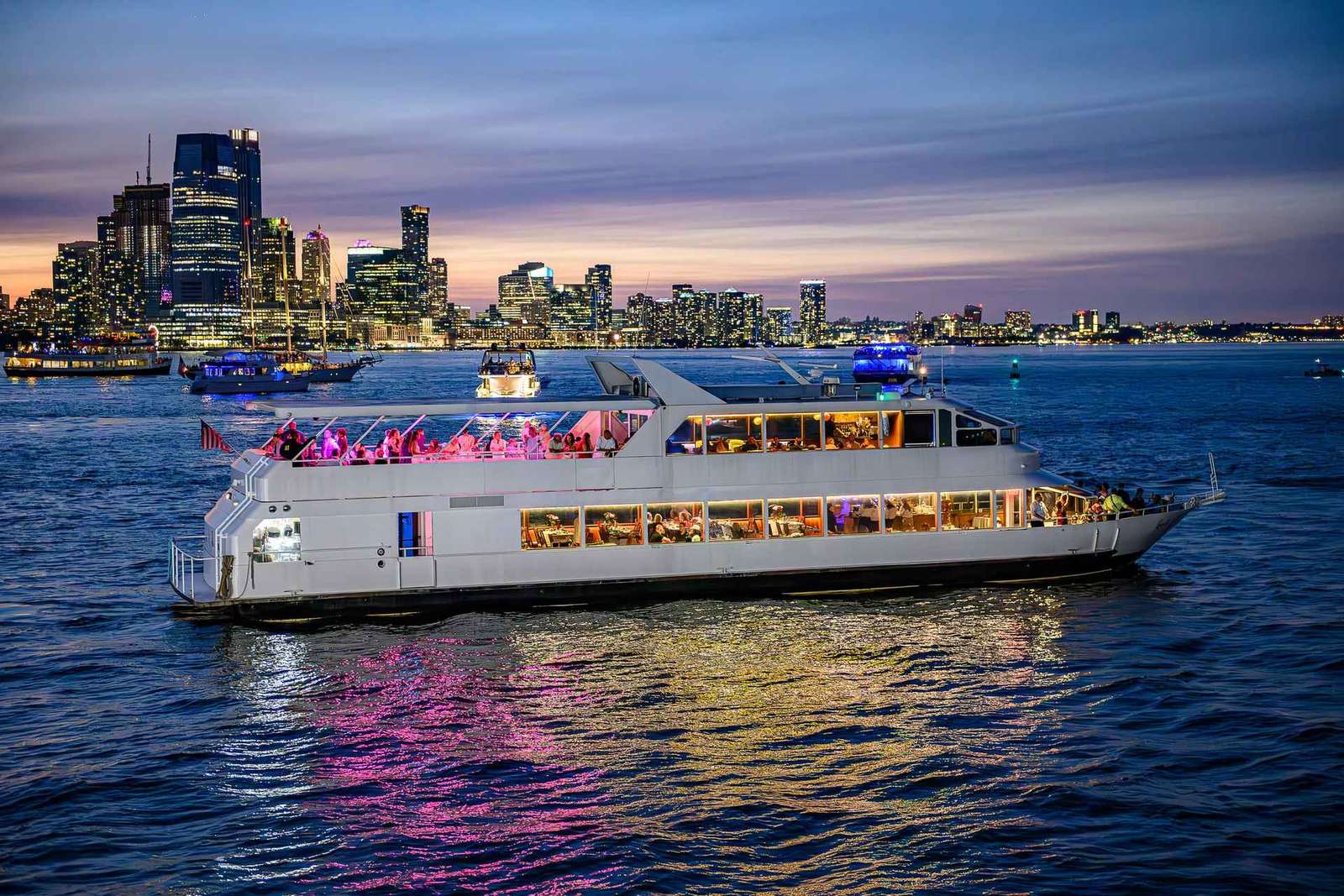 NYC: Gourmet Dinner Cruise with Live Music