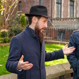 Jewish Brooklyn: Hasidic Walking Tour by a Local