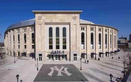 NYC: New York, City of Contrasts Guided Bus Tour