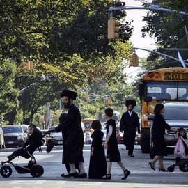 From Manhattan: 5-Hour Bronx, Queens, and Brooklyn Bus Tour