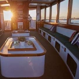 NYC: Sunset Cruise on a Small Yacht with a Drink