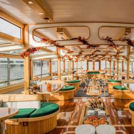 New York City: Afternoon Fall Foliage Lunch Cruise