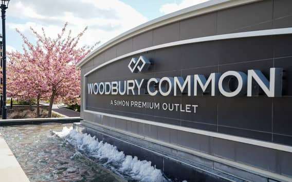 From NYC: Woodbury Common Premium Outlets Shopping Tour