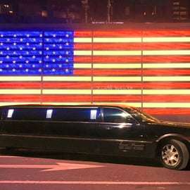 NYC: Private Home Alone 2 Stretch Limousine Tour with Pizza
