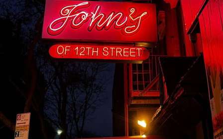 NYC: Mafia Experience and Local Food with NYPD Guide