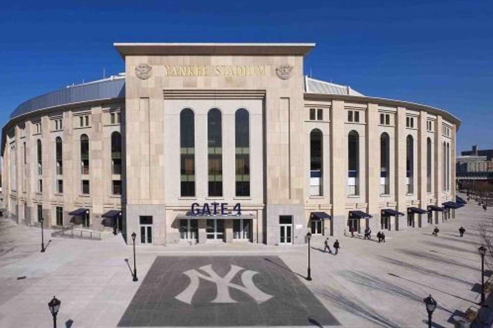 NYC: New York City Contrasts Tour through Harlem, The Bronx, Queens and Brooklyn