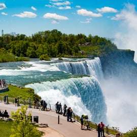 Vanuit NYC: 2-daagse tour naar Niagara Falls met Outlet Shopping
