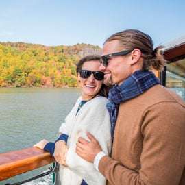 New York City: Afternoon Fall Foliage Lunch Cruise